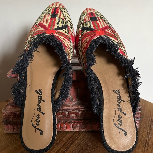 NIB Free People Fabric Newport Flat Red Size 8 Loafer Mules - Picture 3 of 7